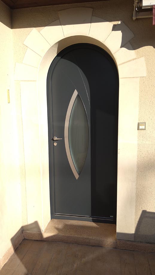 KM Fermetures - Portes d’entrée